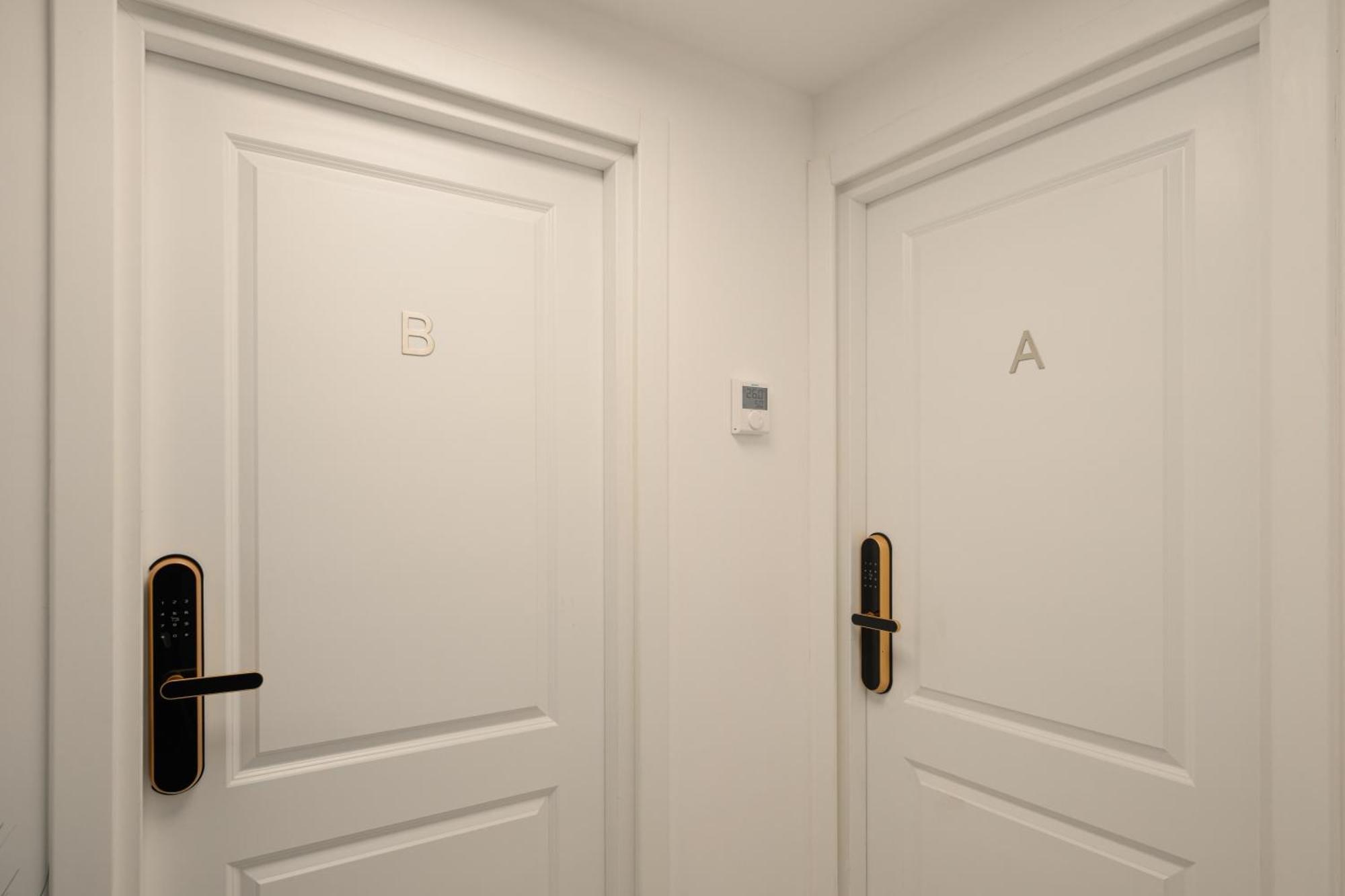 City View - Luxury Apartment A - Old City - Victoriei 부쿠레슈티 외부 사진
